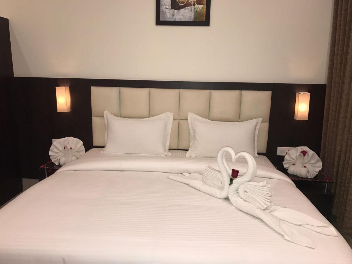 Hotel Anandi Inn Ballia Екстериор снимка